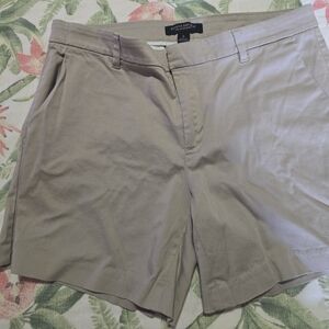 Banana Republic Women's Light Tan Shorts